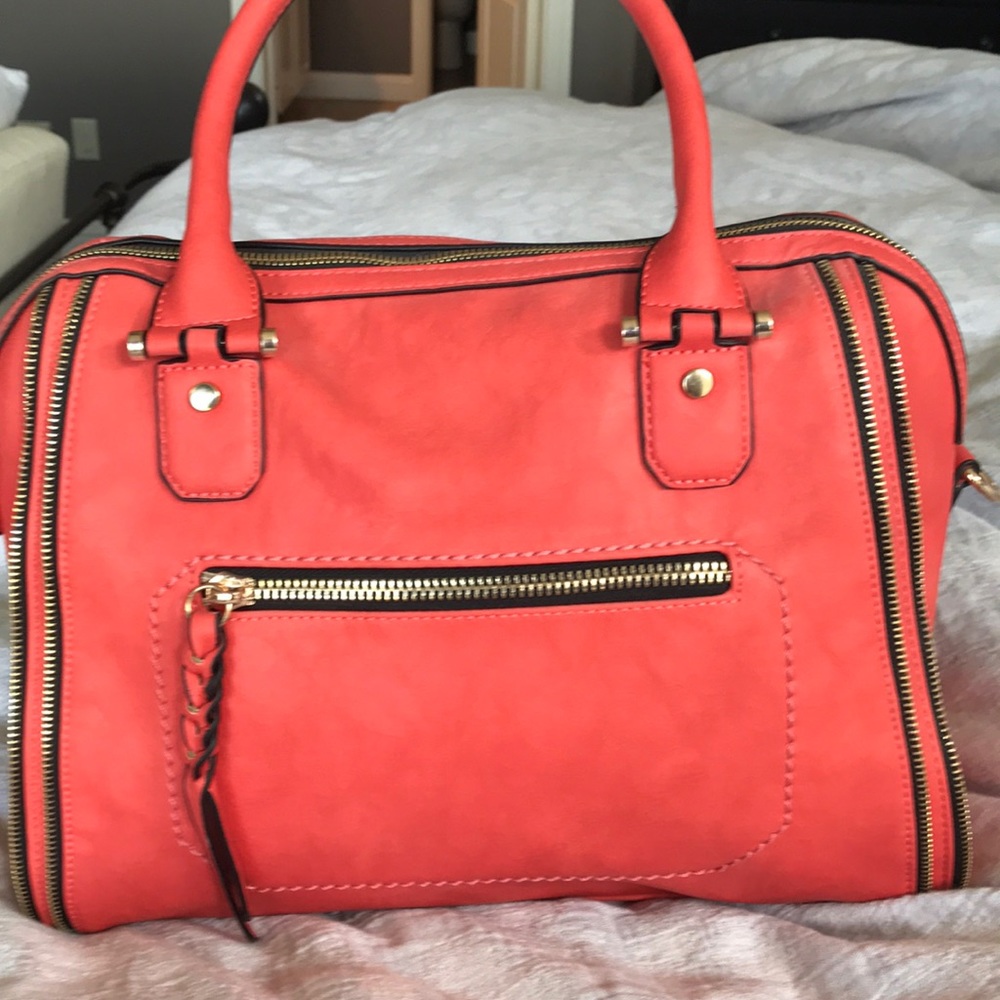 Urban expressions tote